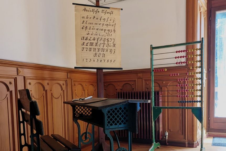 Kur- und Schlosspark Badenweiler, Großherzogliches Palais, Ausstellungstücke